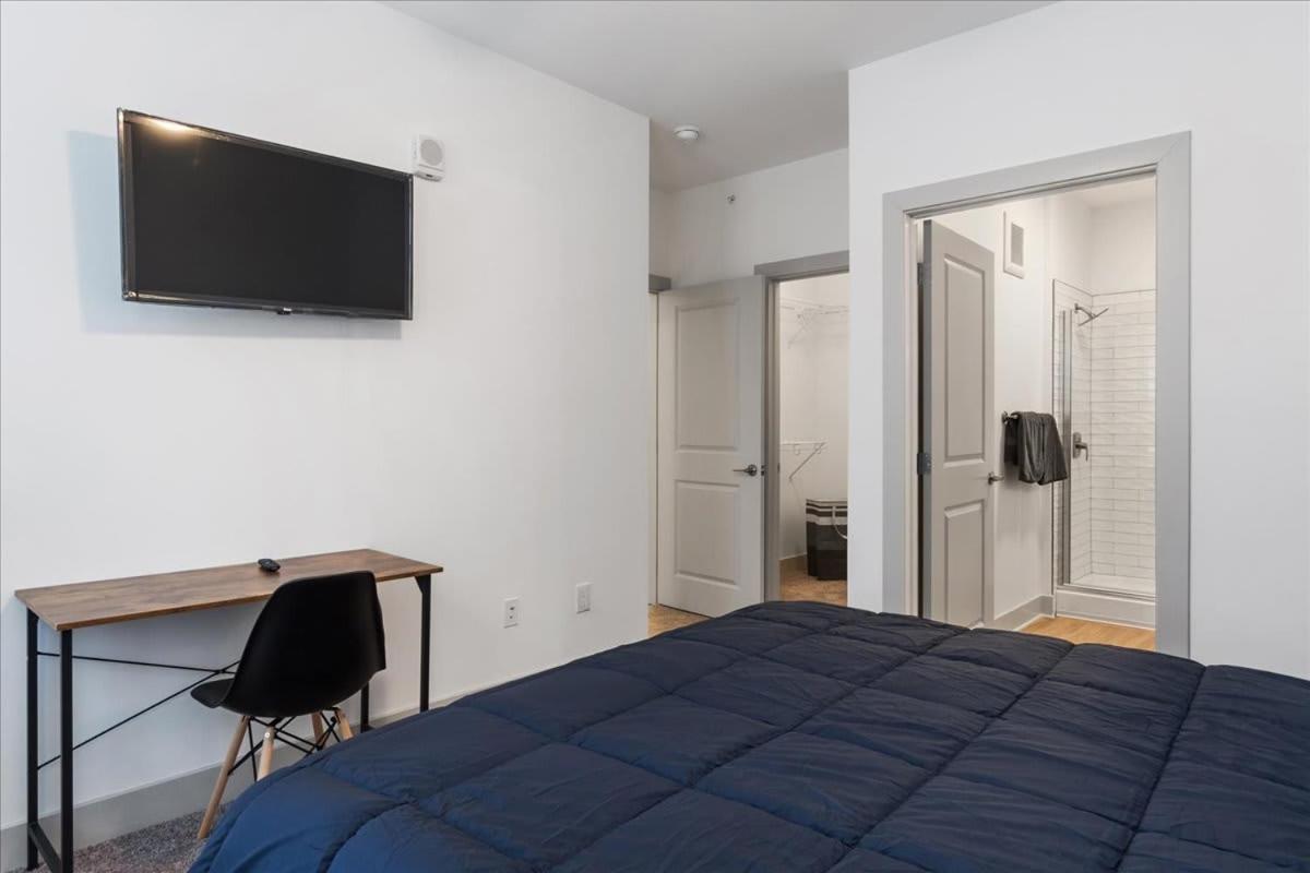Charming 2br 2ba Retreat Near Downtown